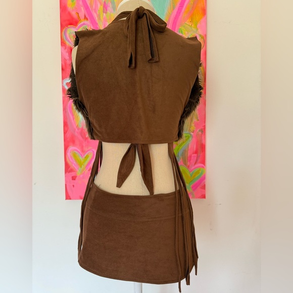 Woodstock Fringe Halter Faux Fur Vest Mini Skirt Costume Set - Picture 8 of 9